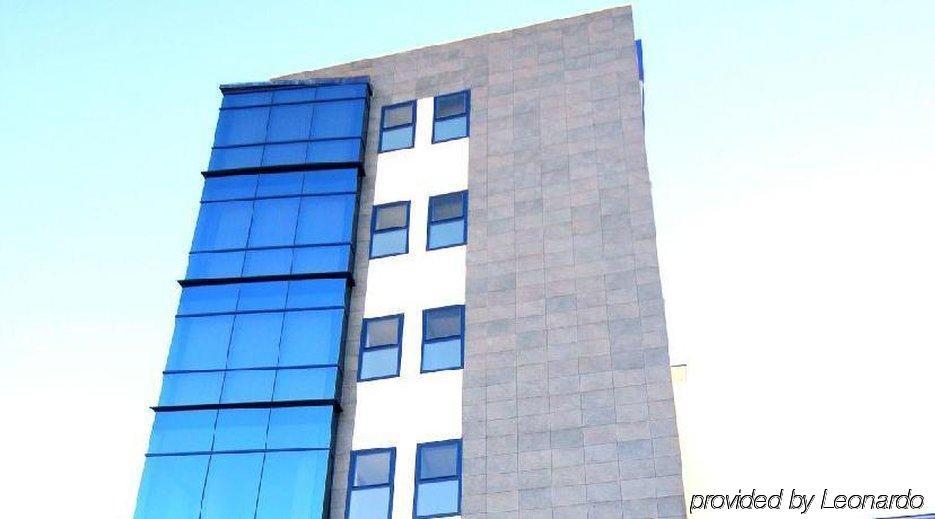 Exe Sevilla Palmera Luaran gambar